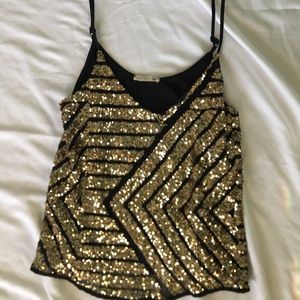 🍾😎Gold and black sequin top ! 😎🍾